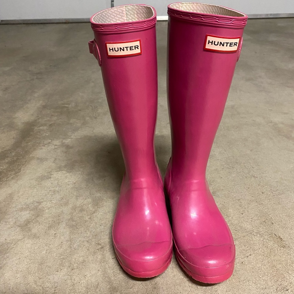 hunter pink gloss rain boots